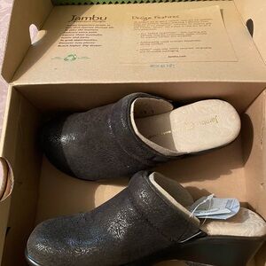 Jambu Dali brown printed leather clogs. NWT and in box. Never worn.